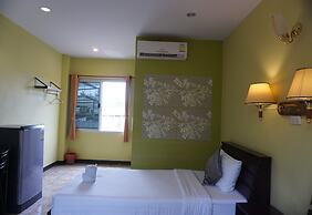 Phoemphoon 2 Hotel