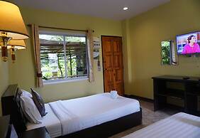 Phoemphoon 2 Hotel