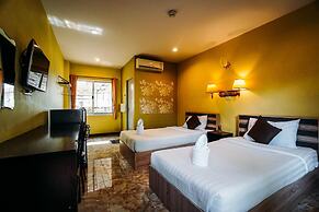 Phoemphoon 2 Hotel