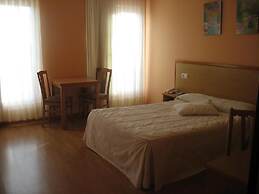 Hotel Reyes de León