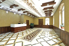 Hotel Seven Seasons