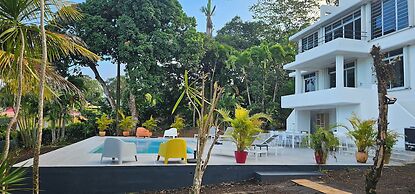 Habitation Villa Les Cassias