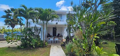 Habitation Villa Les Cassias