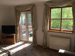 Inverness Apartments - Golf View