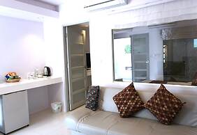 Nan Nakara Boutique