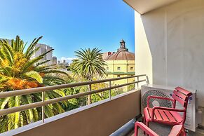 437 St Martini Gardens