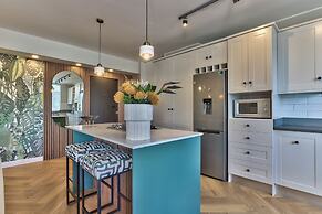 437 St Martini Gardens