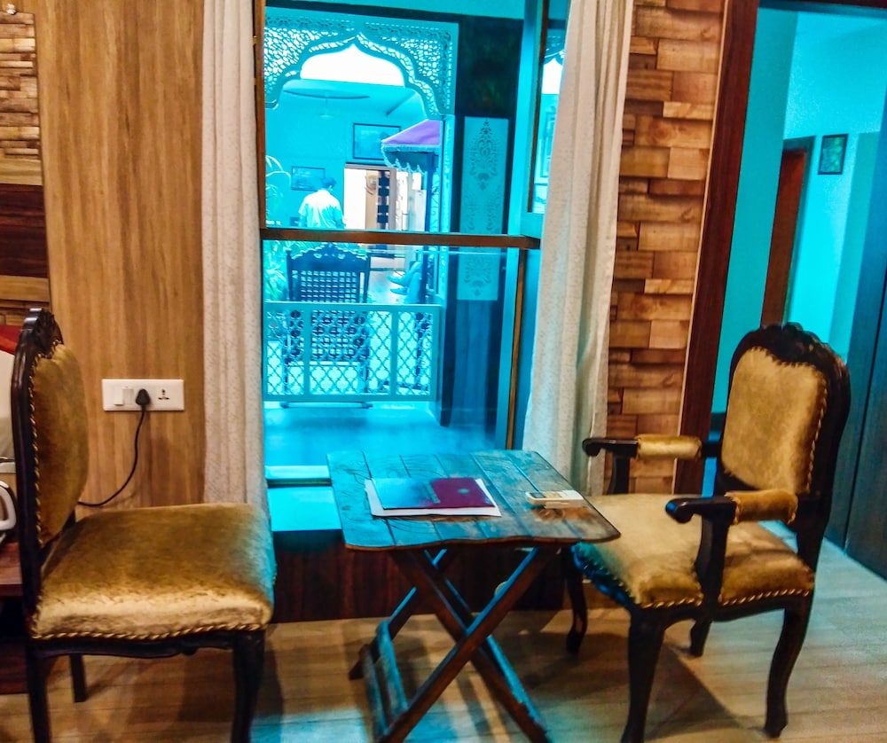 Dwivedi Hotels Sri Omkar Palace