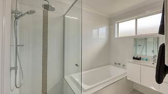 Colonial Motel and Serviced Apartments