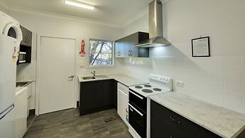 Colonial Motel and Serviced Apartments