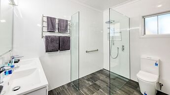Colonial Motel and Serviced Apartments
