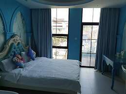 Dreamhouse Theme Hotel