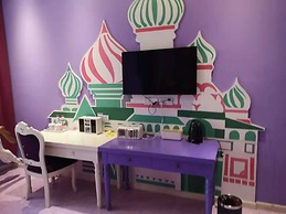 Dreamhouse Theme Hotel