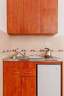 Franeta Apartments