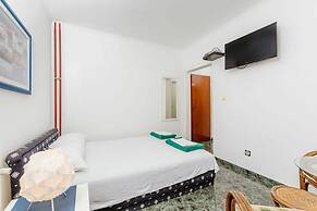 Franeta Apartments