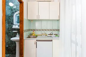 Franeta Apartments