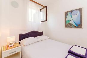 Franeta Apartments