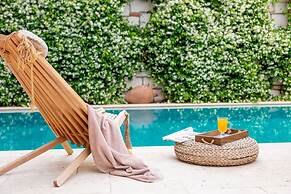 Alachi Hotel