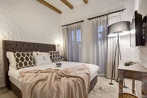 Alachi Hotel