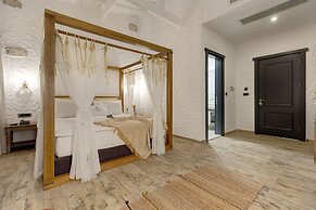 Alachi Hotel