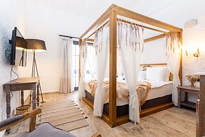 Alachi Hotel