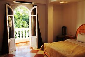 Spring Hotel Luxor