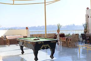 Spring Hotel Luxor