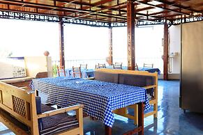 Spring Hotel Luxor