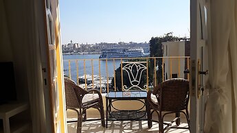 Spring Hotel Luxor