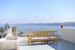 Spring Hotel Luxor