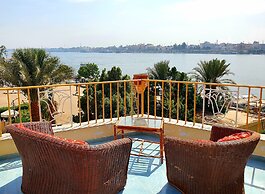 Spring Hotel Luxor