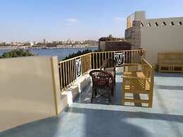Spring Hotel Luxor