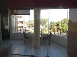 Spring Hotel Luxor