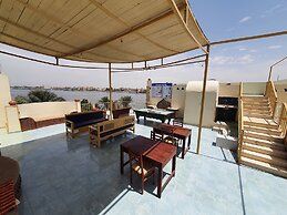 Spring Hotel Luxor