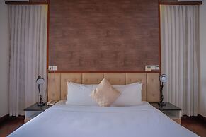 LCS Hotel & Apartment