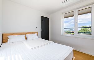 Hill Tower Pension