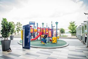 One Amerin Mall & Suites