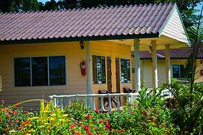 Country Lake Nature Lodge