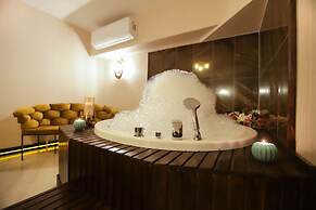 The Life Hotel & Spa