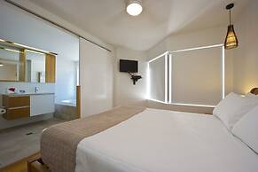 Maggies Beachfront Apt. 5
