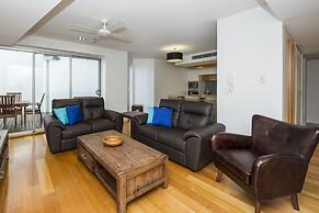 Maggies Beachfront Apt. 6