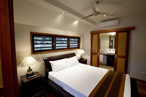 Pure Magnetic Villa 6