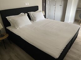 Connect Studios & Apartments