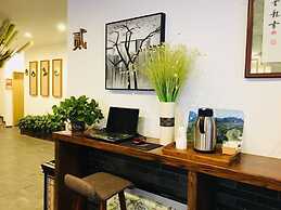 Moon Flower Hotel