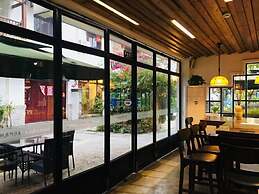 Moon Flower Hotel