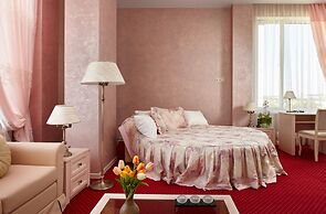 KapitoLinn Hotel