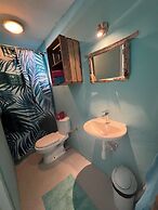 Tropical Breeze Apartments
