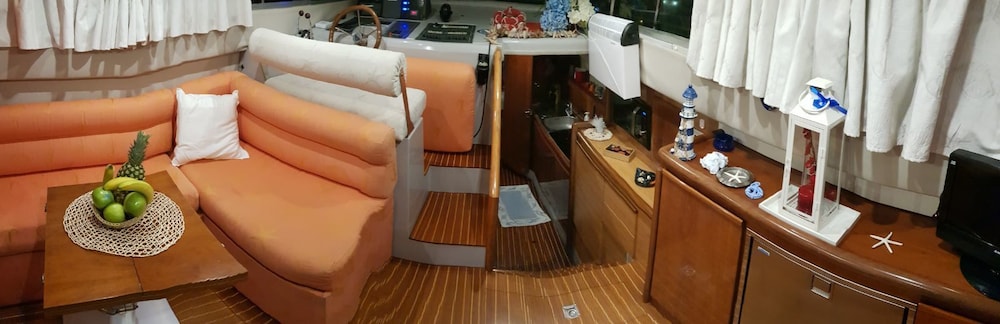 Yacht Suite San Vincenzo