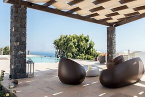 Amaranthine Villa