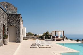 Amaranthine Villa
